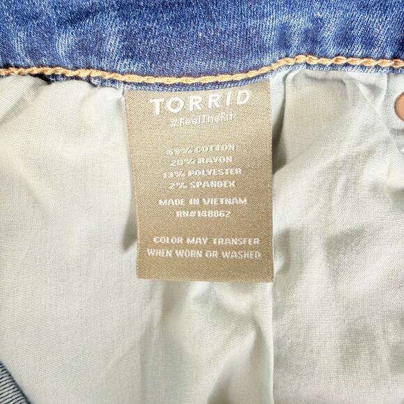 Torrid Jeggings Womens 18 Reg Blue Jeans Feel the Fit Stretch Distressed Edgy - Picture 3 of 11